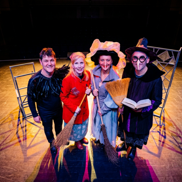 Die kleine Hexe: Eine herzerwärmende Geschichte über Magie, Freundlichkeit und Selbstfindung